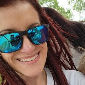 Meet your Posher, Danae